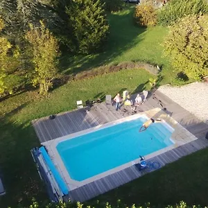 Guest house D'hotes Le Cedre Bleu Saint-Lattier