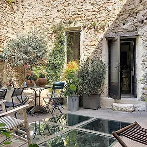 Guest house La Vie De Chateau Grignan